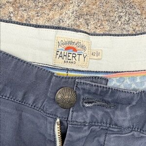 Faherty washed navy blue shorts. Size 42. GUC.